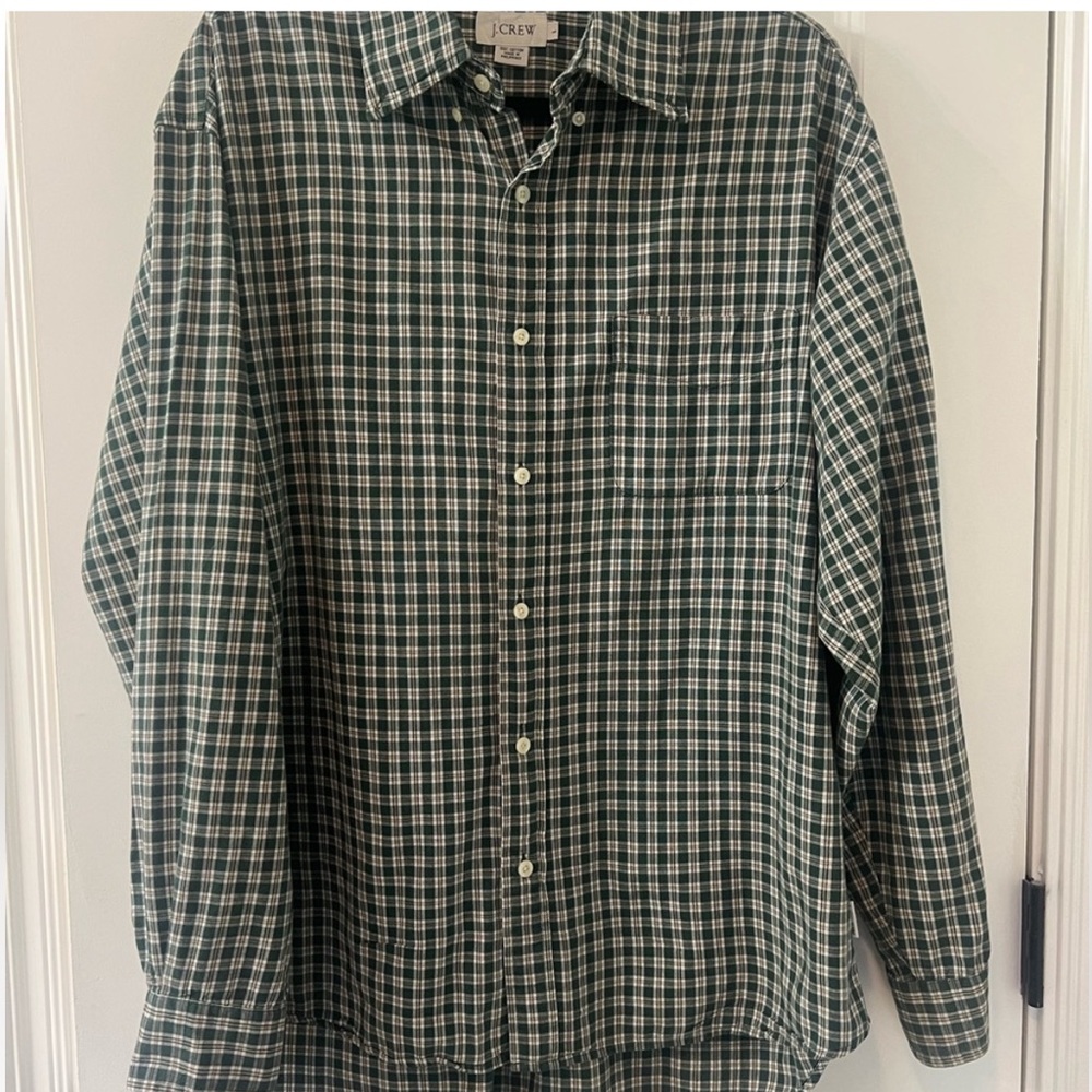 J Crew Long Sleeve Button Down size large 100 % cotton EUC green plaid